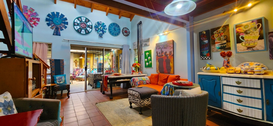 5 Bedroom Property for Sale in Kannoniers Park North West
